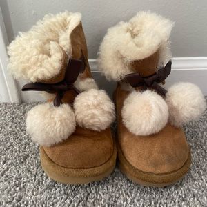 Chestnut colored UGGS with pms. Good condition from a smoke free home